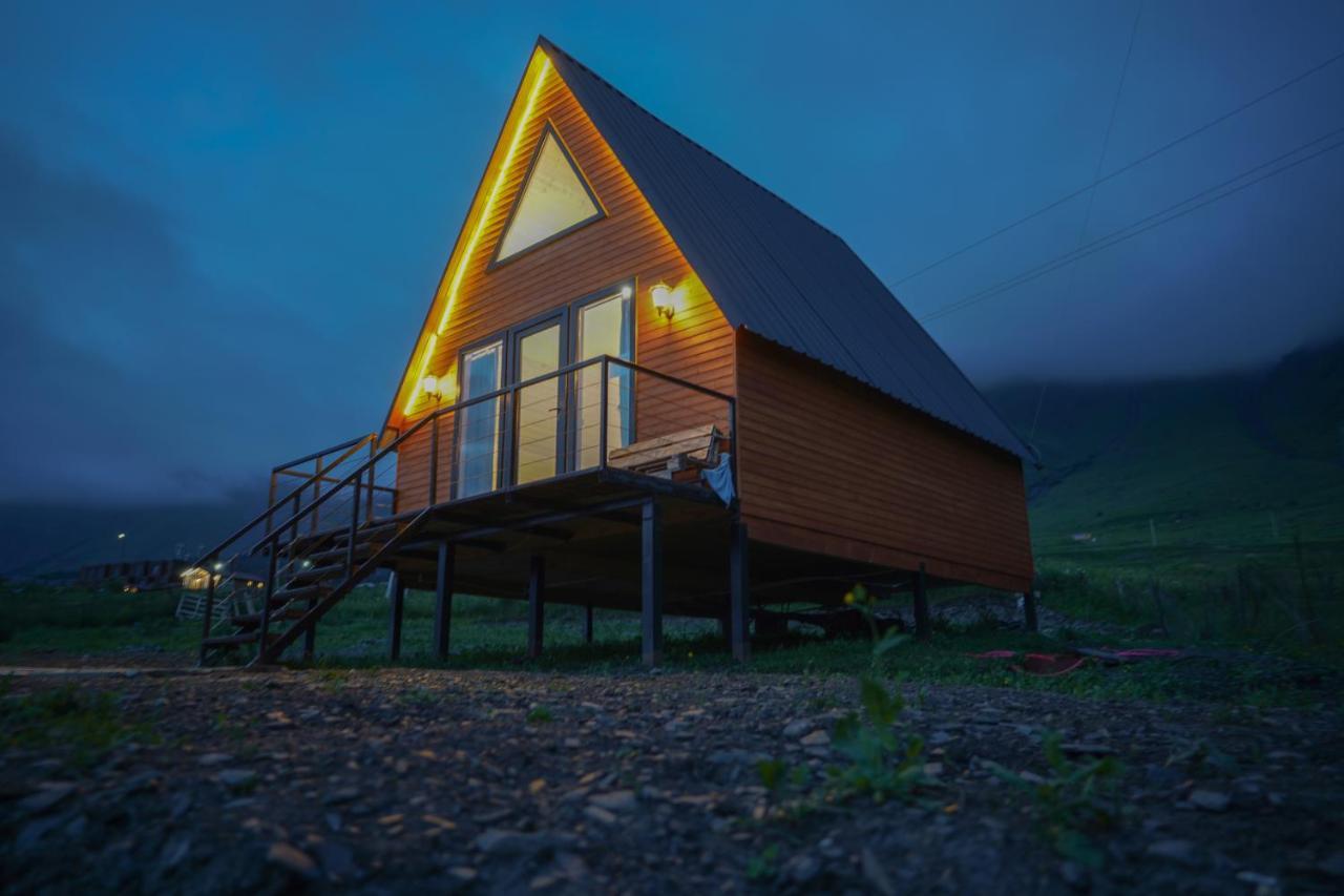 Appartamento Kazbegi Compass Esterno foto