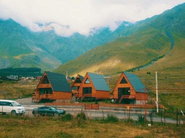 Appartamento Kazbegi Compass Esterno foto